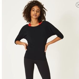 M | sweaty betty | dharana yoga sweatshirt
